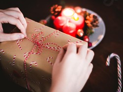 15 Ide Kado Natal 2022 untuk Keluarga atau Sahabat, Berkesan dan Bermanfaat