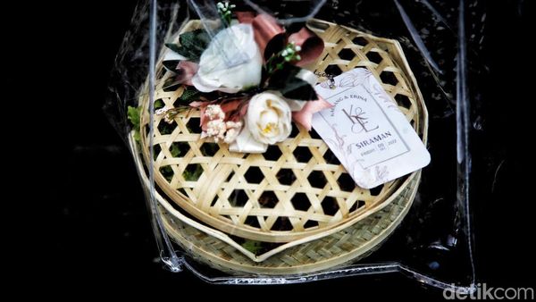 Intip Suvenir Acara Siraman Erina Calon Istri Kaesang