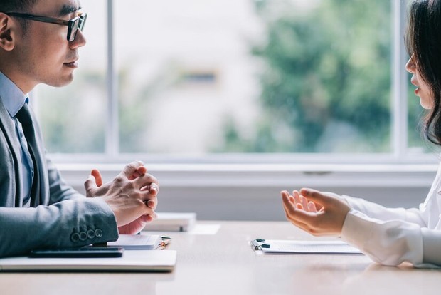 Jawaban terlalu berfokus pada diri sendiri sehingga kurang spesifiik.