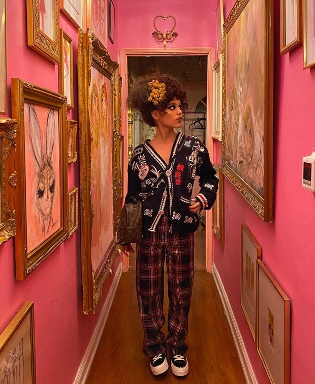 Jenna Ortega/ Foto: Instagram/mrenriquemelendez Jenna Ortega FAULT Magazine, Oktober 2020