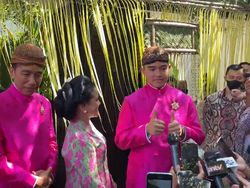 Ekspresi Bahagia Kaesang Usai Siraman: Acungkan 2 Jempol