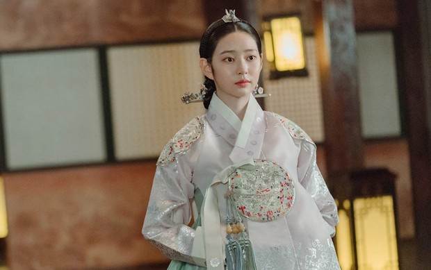 Kim Min Ju sebagai putri mahkota/ Foto: instagram.com/mbcdrama_now