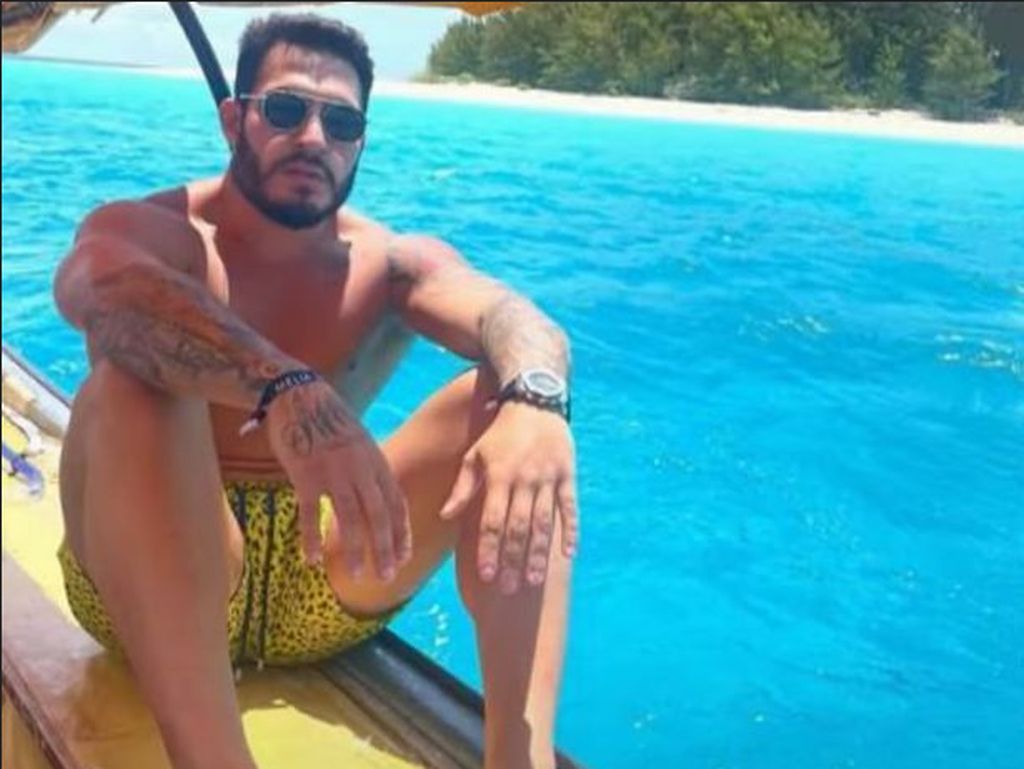Heboh Kasus Tinder Swindler Baru, Pria Tampan Dituduh Tipu Model-model Seksi Heboh Kasus Tinder Swindler Baru, Pria Tampan Dituduh Tipu Model-model Seksi