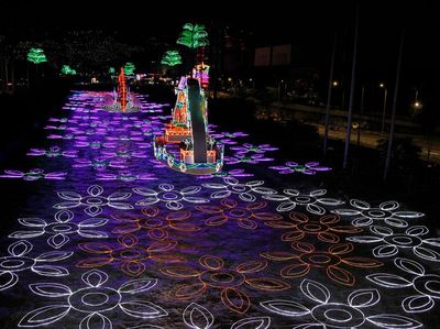 Kota di Kolombia Bercahaya Siap Menyambut Natal