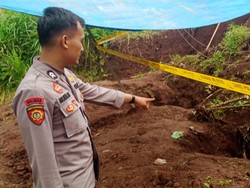 4 Pekerja di Probolinggo Tertimpa Longsor Galian Fondasi, 1 Orang Tewas