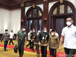 Hadiri Peringatan Hakordia, Maruf Amin Tiba di Hotel Bidakara Jaksel