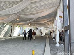 Mensesneg Hadiri Siraman Erina Calon Istri Kaesang di Sleman