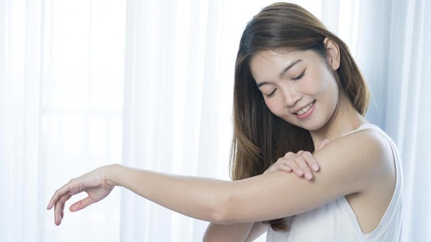 Menutrisi kulit dan rambut