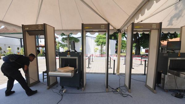 Metal Detektor Terpasang di Lokasi Resepsi Pernikahan Kaesang-Erina