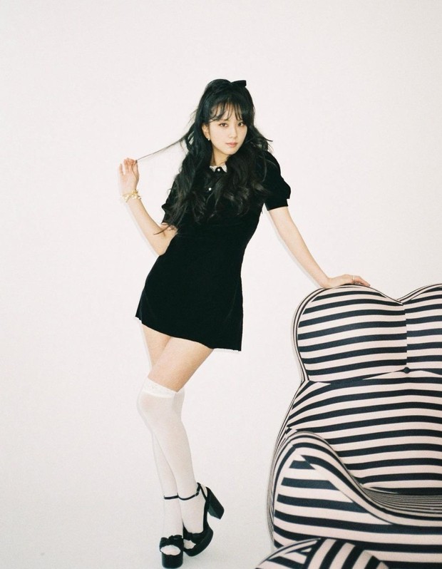 Outfit Liburan ala Jisoo BLACKPINK. Foto: Instagram.com/sooyaa__ Outfit Liburan ala Jisoo BLACKPINK. Foto: Instagram.com/sooyaa__