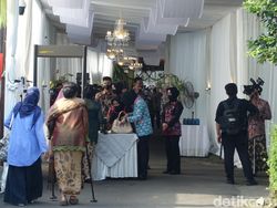 Suasana Terkini di Kawasan Rumah Erina Gudono Jelang Siraman