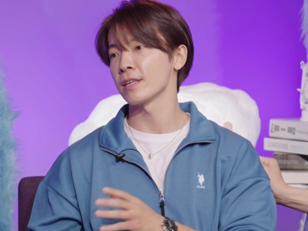 Potret Donghae Super Junior dalam siaran radio 'It's A Dream'/ Foto: now.naver.com Potret Donghae Super Junior dalam siaran radio It's A Dream