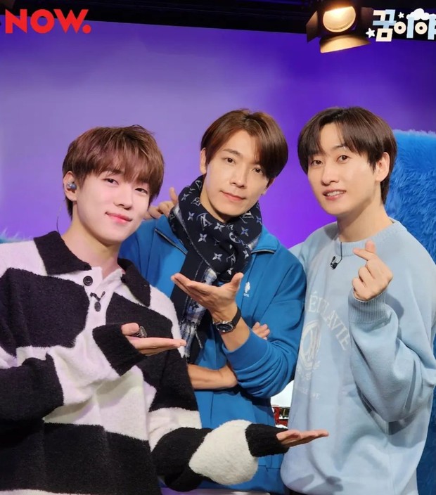 Potret Super Junior D&E dalam siaran radio It's A Dream/ Foto: now.naver.com Potret Super Junior D&E dalam siaran radio It's A Dream