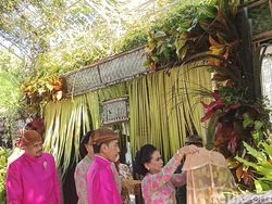 Di Sela Acara Siraman Kaesang, Jokowi Sempat Sapa Wartawan