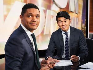 Aktor Malaysia Ronny Chieng Terima Kasih ke Trevor Noah: Dia Ubah Hidup Saya
