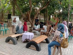 Sekolah Bahasa Kampung TKW : Dari Eks Pekerja Migran untuk Warga