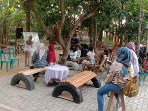Sekolah Bahasa Kampung TKW : Dari Eks Pekerja Migran untuk Warga Sekolah Bahasa Kampung TKW : Dari Eks Pekerja Migran untuk Warga