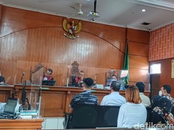 Keterangan Berbelit, Saksi di Sidang Eks Ketua DPRD Jabar Ditegur Hakim