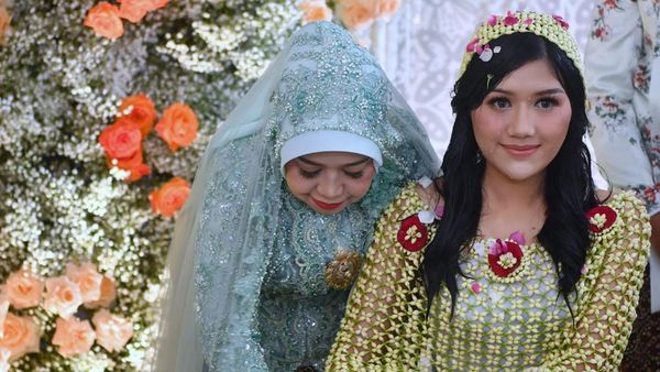 10 Foto Erina Sungkeman Jelang Dinikahi Kaesang, Kebayanya Simbol Kesuburan