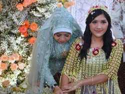 Erina Bersyukur Prosesi Pernikahannya dengan Kaesang Berjalan Lancar