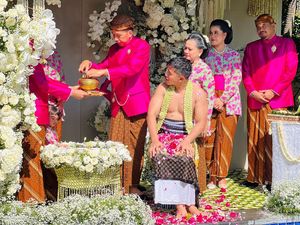 Makna Siraman, Ritual yang Dijalani Kaesang-Erina Jelang Nikah