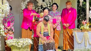 Foto-foto Prosesi Siraman Kaesang di Solo