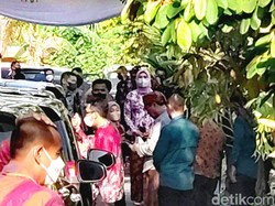 Suasana Kediaman Jokowi di Solo Jelang Siraman Kaesang