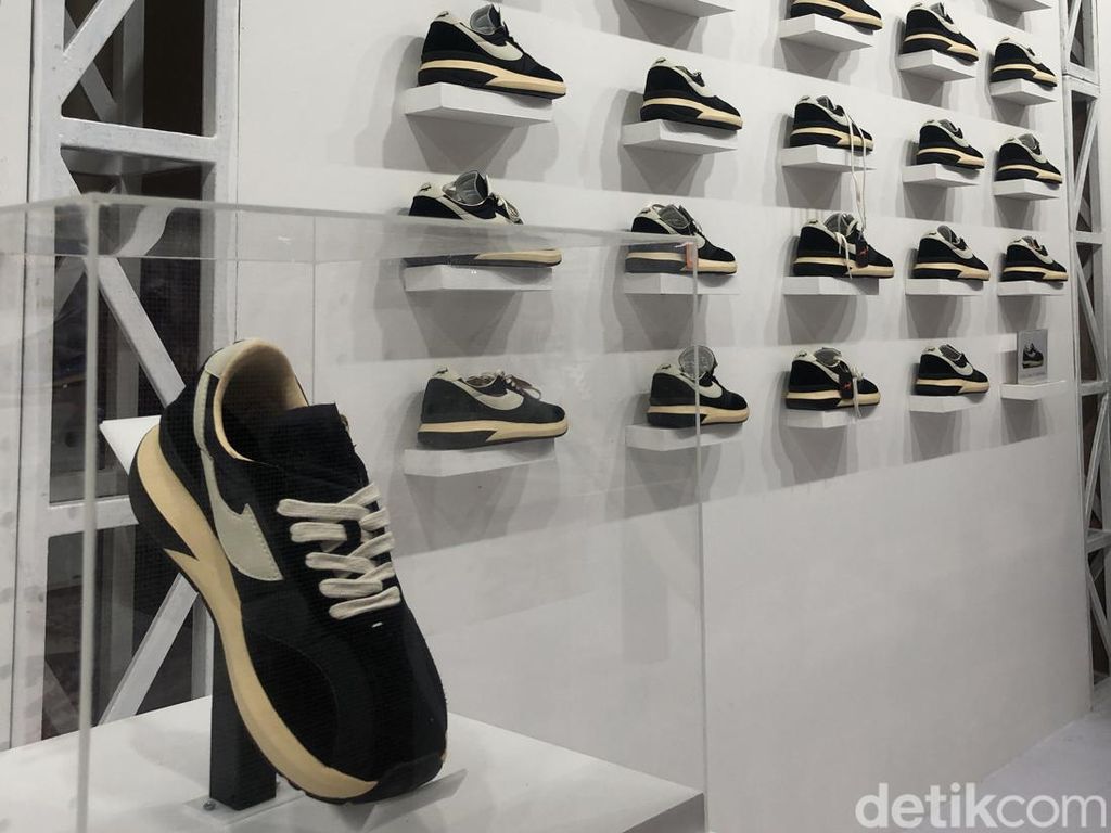 Brand Lokal Compass Rilis Sneakers Lari di USS 2022, Diantre Orang Brand Lokal Compass Rilis Sneakers Lari di USS 2022, Diantre Orang
