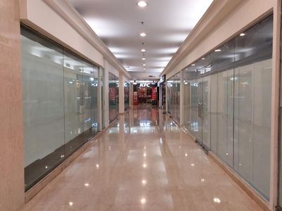 Ada Apa dengan Ratu Plaza?