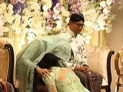 Erina Terisak Minta Restu, Ibunda: Jadi Keluarga Bahagia