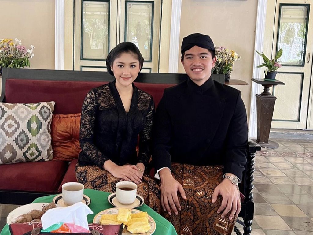 16.000 Makanan Gratis di Pernikahan Kaesang, Ada Mangkokku dan Sang Pisang! 16.000 Makanan Gratis di Pernikahan Kaesang, Ada Mangkokku dan Sang Pisang!