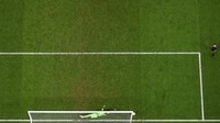 Sementara dari Argentina cuma Enzo Fernandez yang melebar. Odd Andersen/AFP.