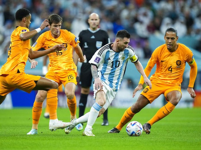 Argentina melaju ke semifinal Piala Dunia 2022. Albiceleste meraih hasil itu usai mengalahkan Belanda lewat adu penalti.