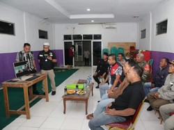 Bertemu Warga Tangerang, Pejabat Polda Metro Dicurhati soal Banjir-Curanmor