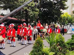 Erina Gudono Naik Kereta Kuda ke Lokasi Ijab Kabul
