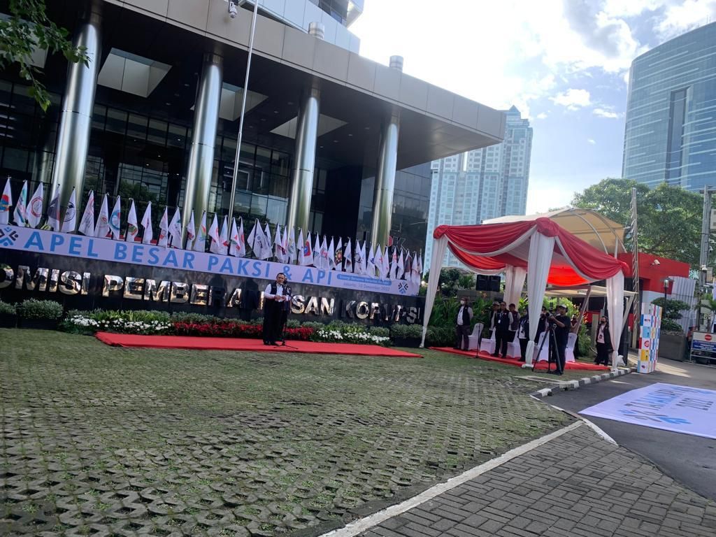 Pimpin Apel Hakordia 2022, Firli: Jangan Jadi Penonton Pemberantas Korupsi Pimpin Apel Hakordia 2022, Firli: Jangan Jadi Penonton Pemberantas Korupsi