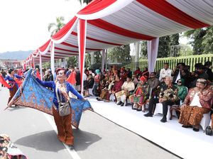 Momen Ganjar Suguhkan Pawai Budaya Kerajaan ke Masyarakat