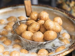 Kisah 2 Pengusaha yang Sukses Bikin Gorengan Jadi Populer di Indonesia