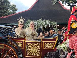 Panggih Pengantin Usai, Kaesang-Erina Tinggalkan Pendopo Naik Kereta
