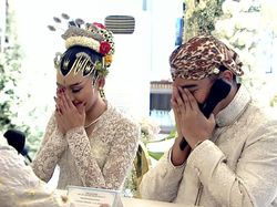 Tanda Bahagia, Kaesang Pangarep Goyang Pundak Usai Resmi Menikah