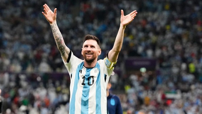Lionel Messi right winger of Argentina and Paris Saint-Germain celebrates victory afte the FIFA World Cup Qatar 2022 quarter final match between Netherlands and Argentina at Lusail Stadium on December 9, 2022 in Lusail City, Qatar. (Photo by Jose Breton/Pics Action/NurPhoto via Getty Images)