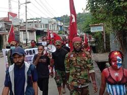 Ricuh Unjuk Rasa KNPB di Kampus Uncen Jayapura Berujung 2 Polisi Terluka