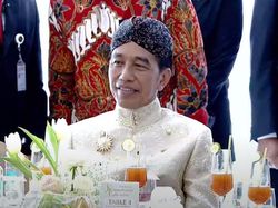 Raut Bahagia Jokowi Saat Kaesang dan Erina Naik Pelaminan