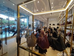 Anggun dan Mempesonannya Fall and Winter Aigner di Trans Icon Mal Surabaya