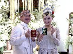 Senyum Bahagia Kaesang-Erina Setelah Sah Jadi Suami Istri
