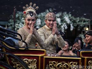 Sah Jadi Suami-Istri, Kaesang dan Erina Naik Kereta Kuda Bareng