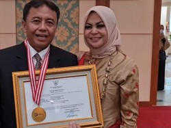 Sekda Sumedang Raih Penghargaan Makarti Bhakti Nagari Award LAN RI