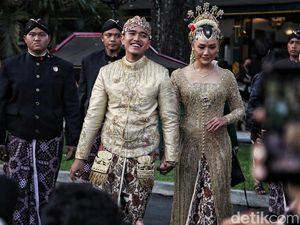 Kaesang dan Erina Gudono Akhirnya Pulang ke Rumah yang Sama Usai Nikah Kaesang dan Erina Gudono Akhirnya Pulang ke Rumah yang Sama Usai Nikah