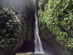 Waktu Terbaik Mengunjungi Air Terjun Leke-leke Waktu Terbaik Mengunjungi Air Terjun Leke-leke