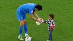 Aksi Putra Yassine Bounou di Al Thumama Stadium Qatar